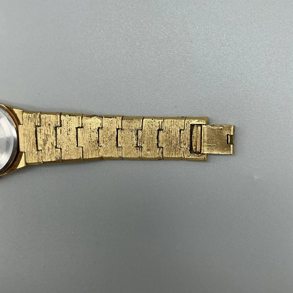 Vtg Event Diamond Men Watch 32mm Nugget Texture Band Gold Tone New Battery 7.75